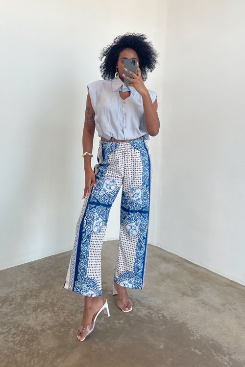 Camisa Feminina Manga Muscle com Recorte no Busto de Coração Miriam - Cinza