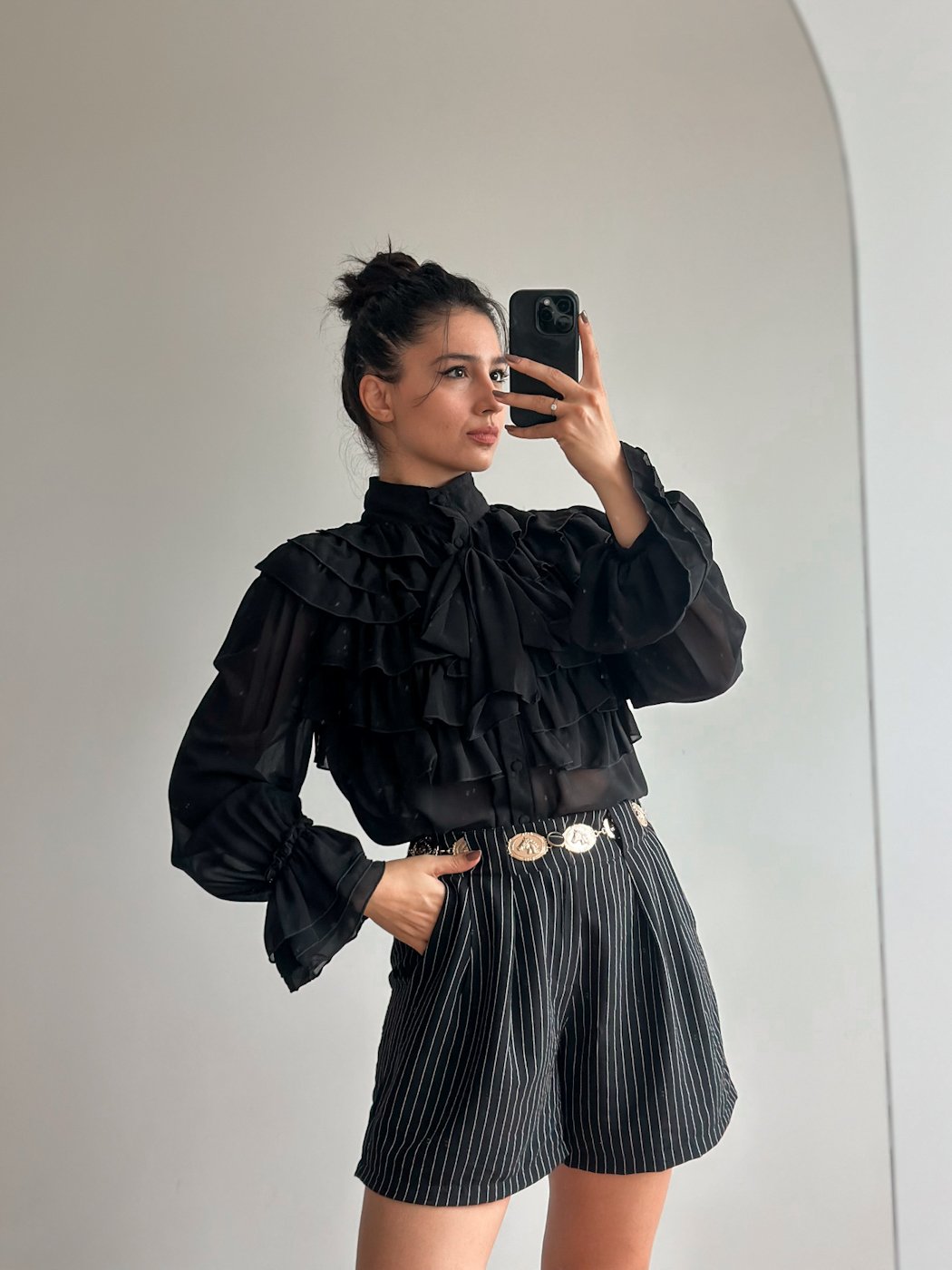 48 camisa boho feminina com babado no busto e manga de crepe lara