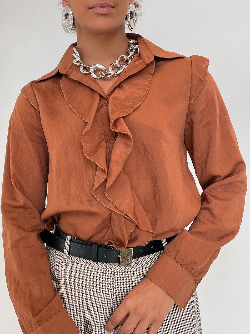 05 camisa feminina manga longa 1 babado com toque acetinado monik