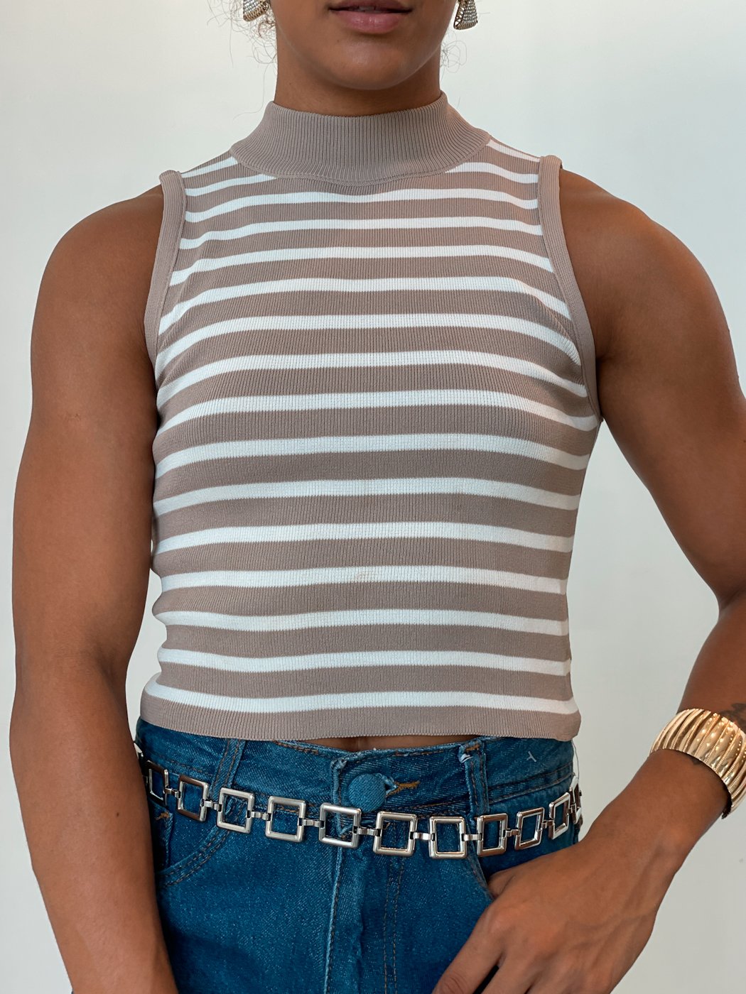 26 regata cropped feminina de linha listrada com gola media amelia