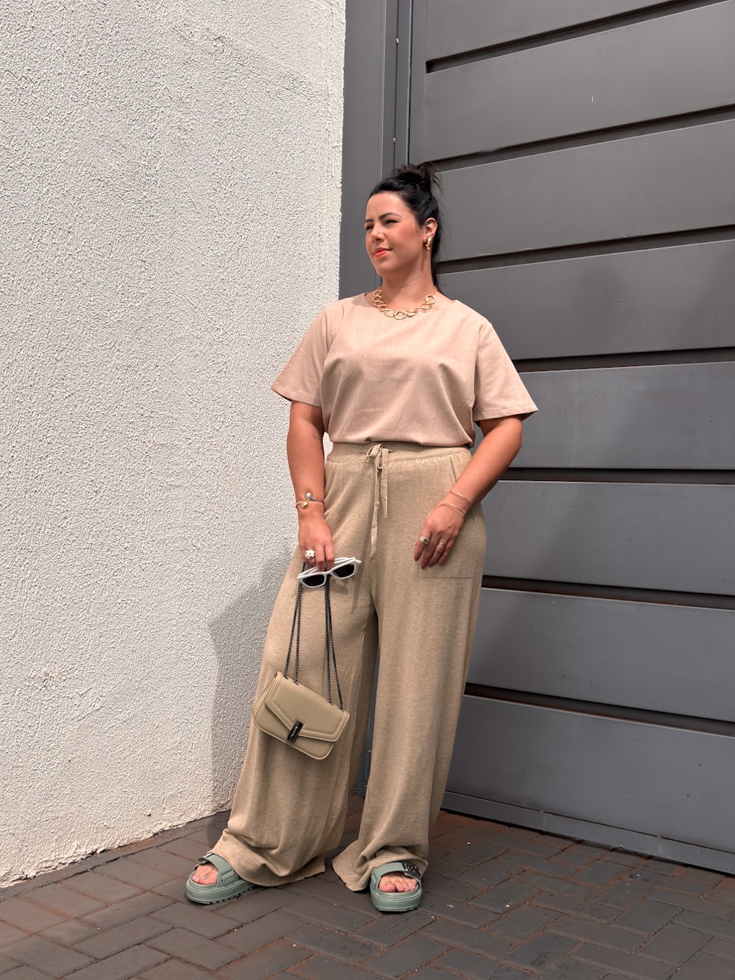 02 calca maxi pantalona de linha com toque mousse samanta