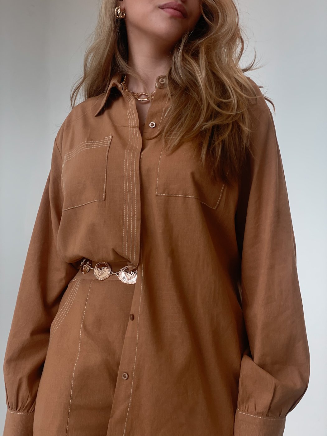 12 conjunto camisa e calca pantalona com costura pespontada malu
