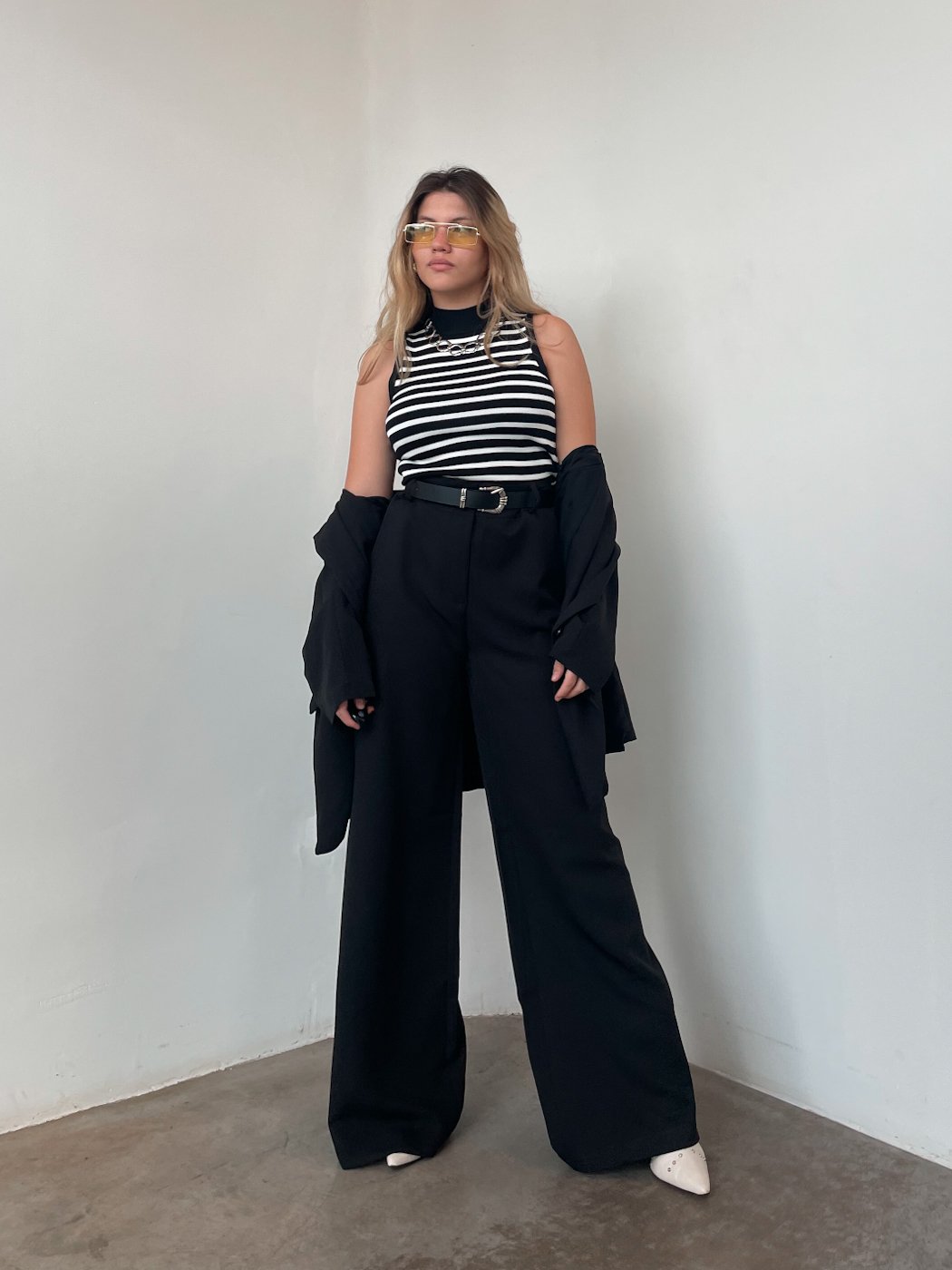36 regata cropped feminina de linha listrada com gola media amelia