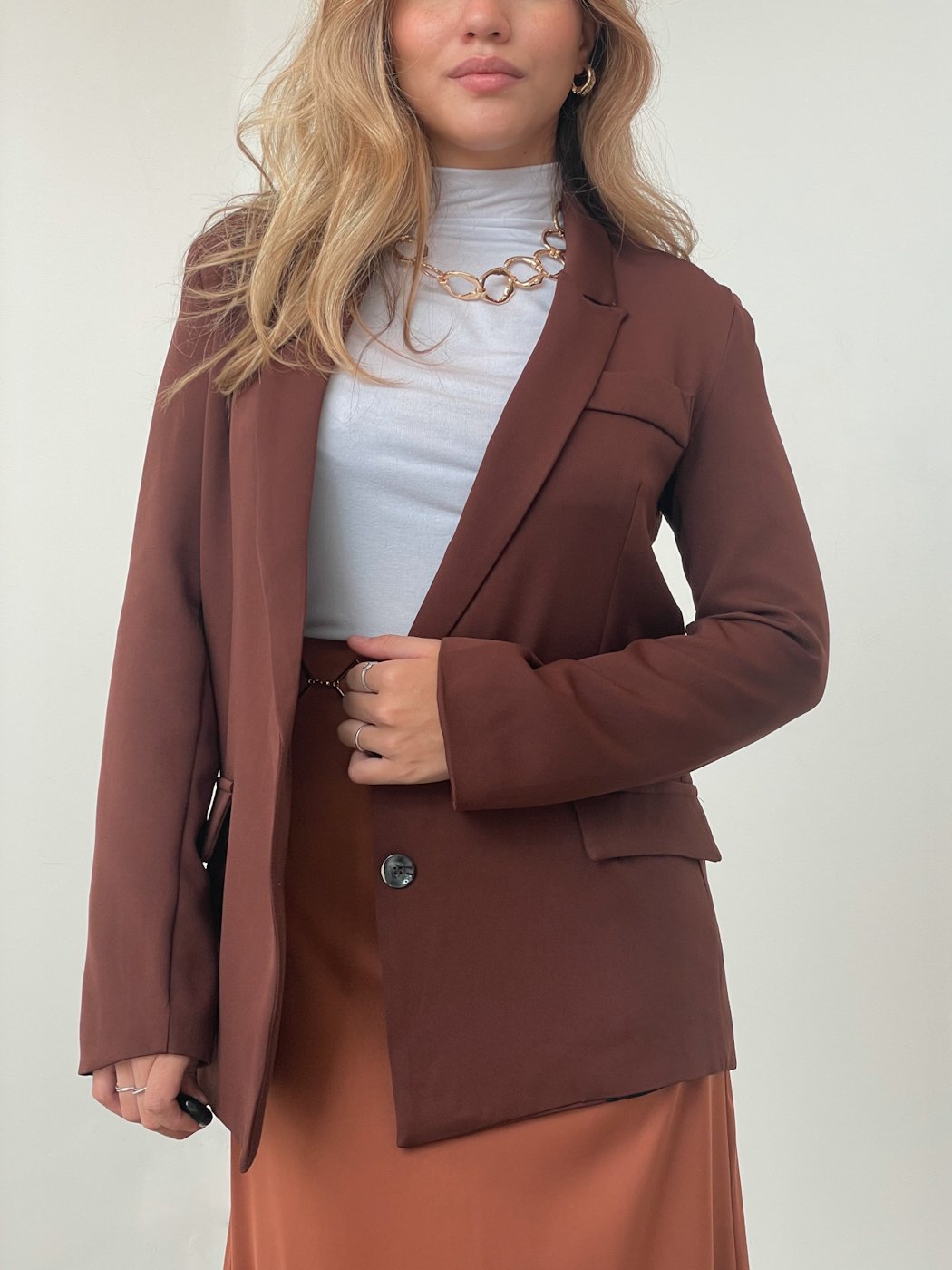 16 blazer feminino alongado de seis botoes jordana