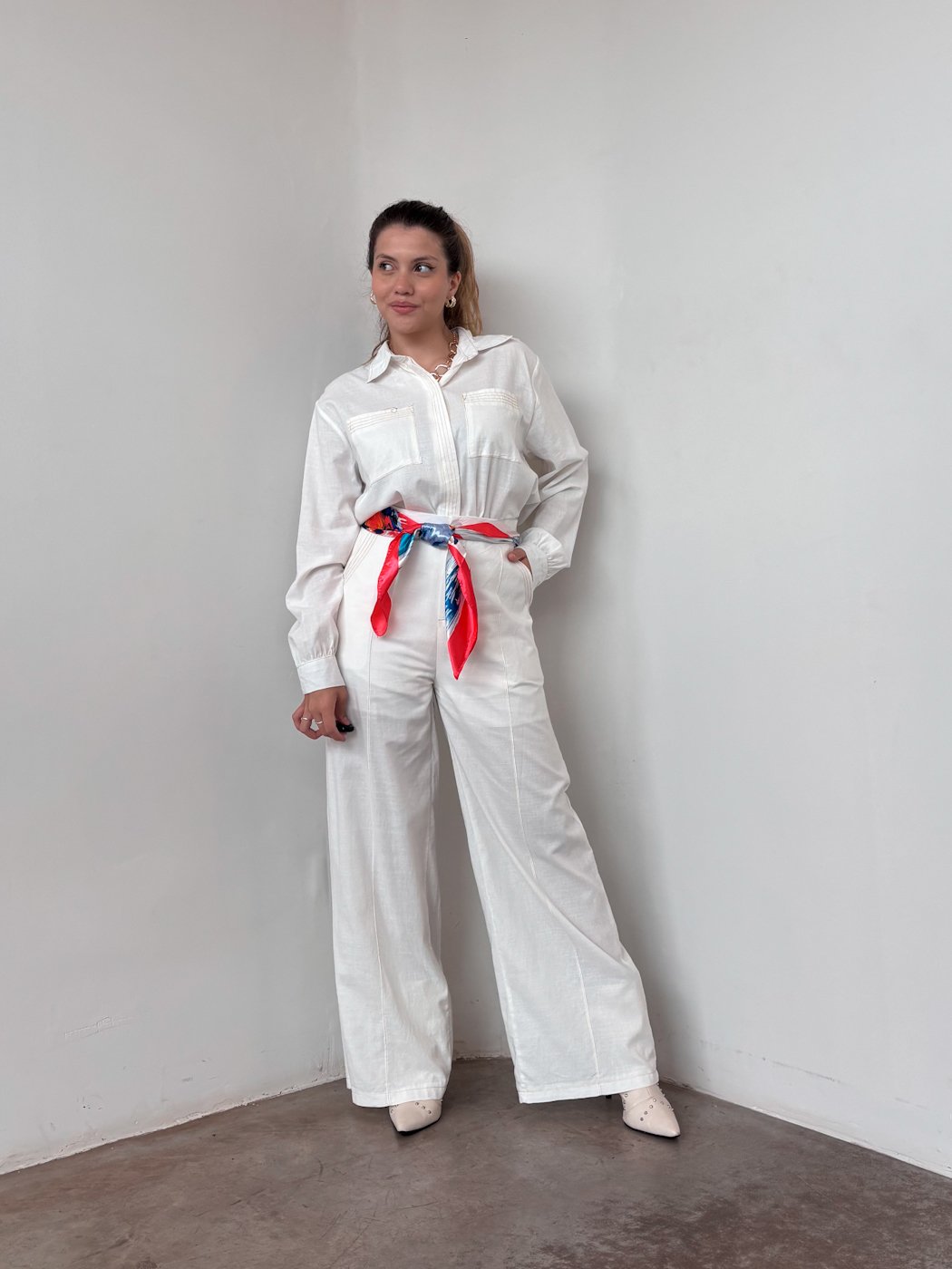16 conjunto camisa e calca pantalona com costura pespontada malu