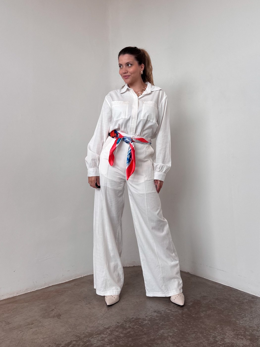 19 conjunto camisa e calca pantalona com costura pespontada malu