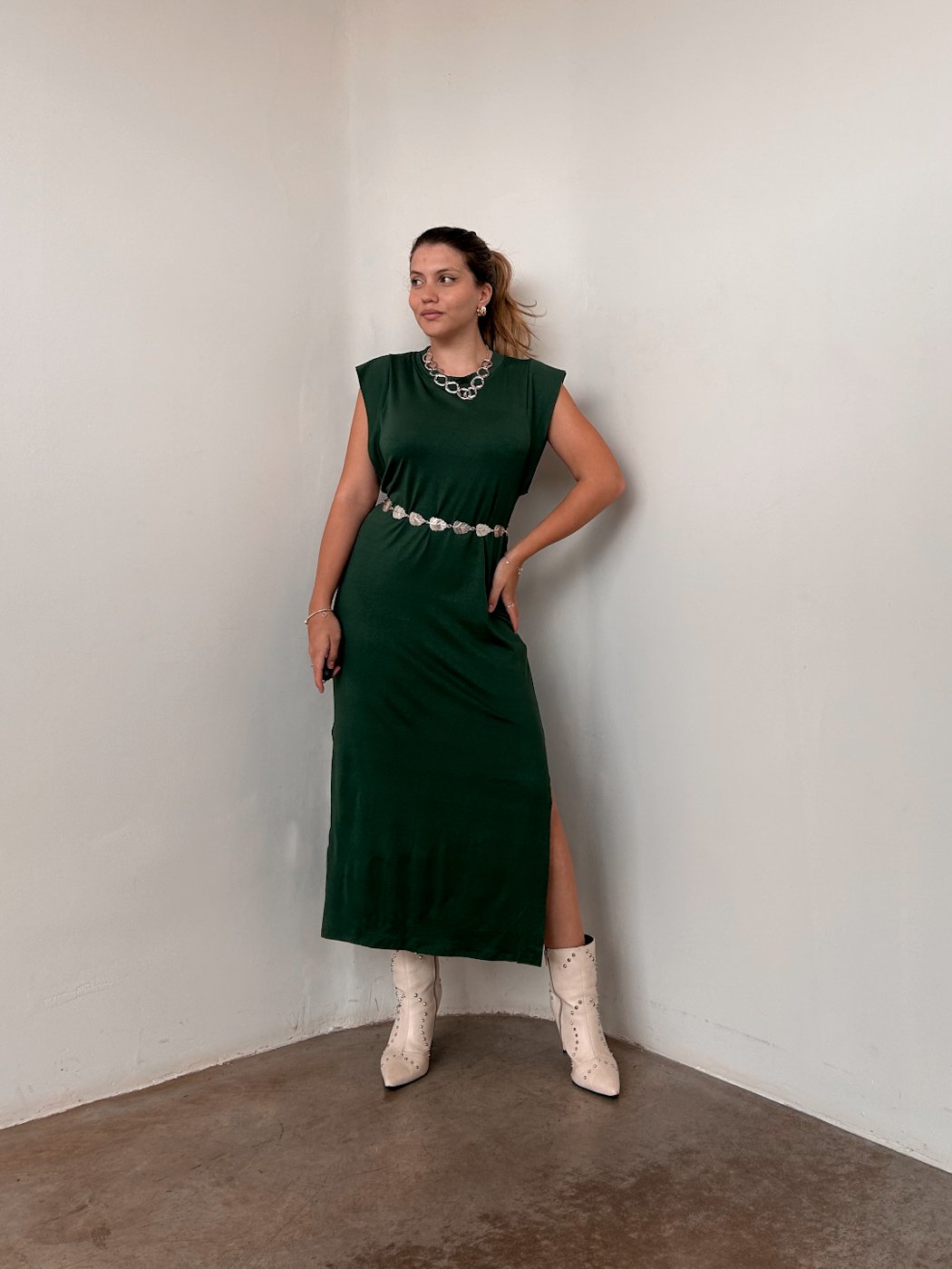 13 vestido de malha com manga virada e fenda lateral claire