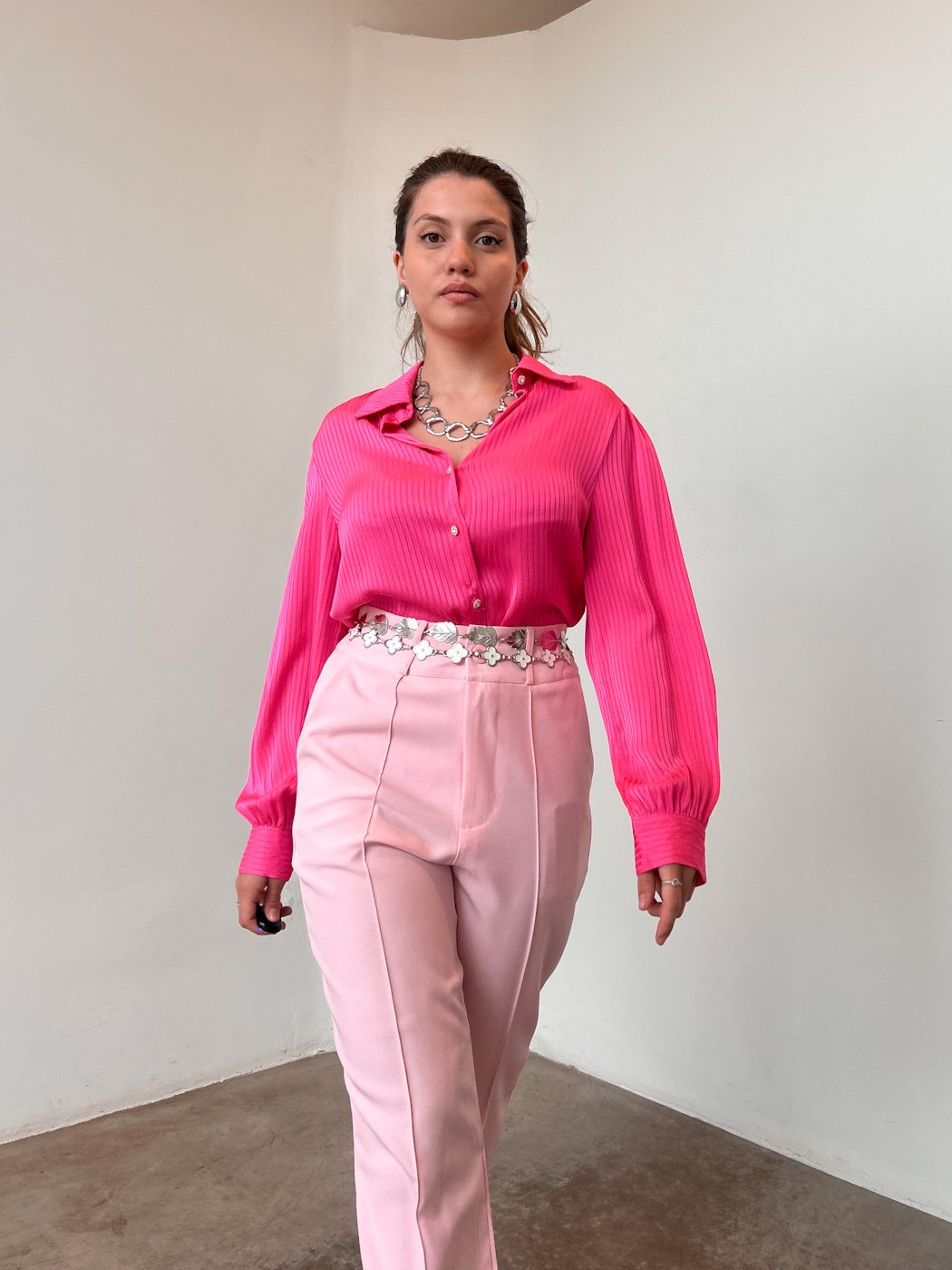 02 calca skinny social com nervura e barra dobrada analy
