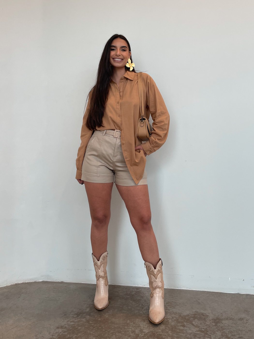 26 camisa feminina alongada tradicional de algodao mabel