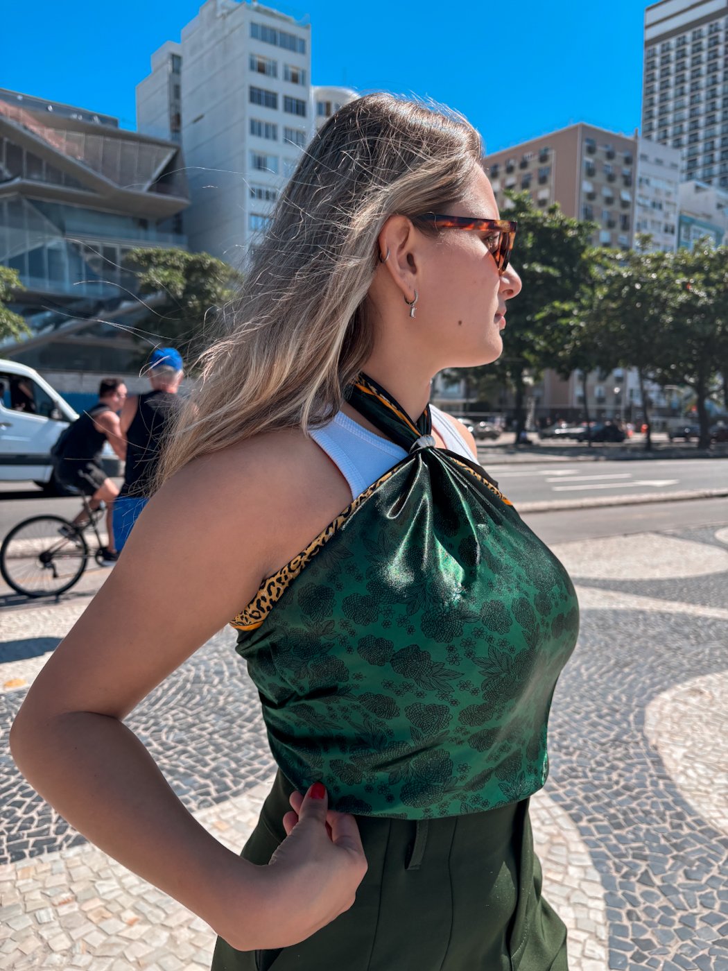 11 lenco acetinado com borda animal print margarida