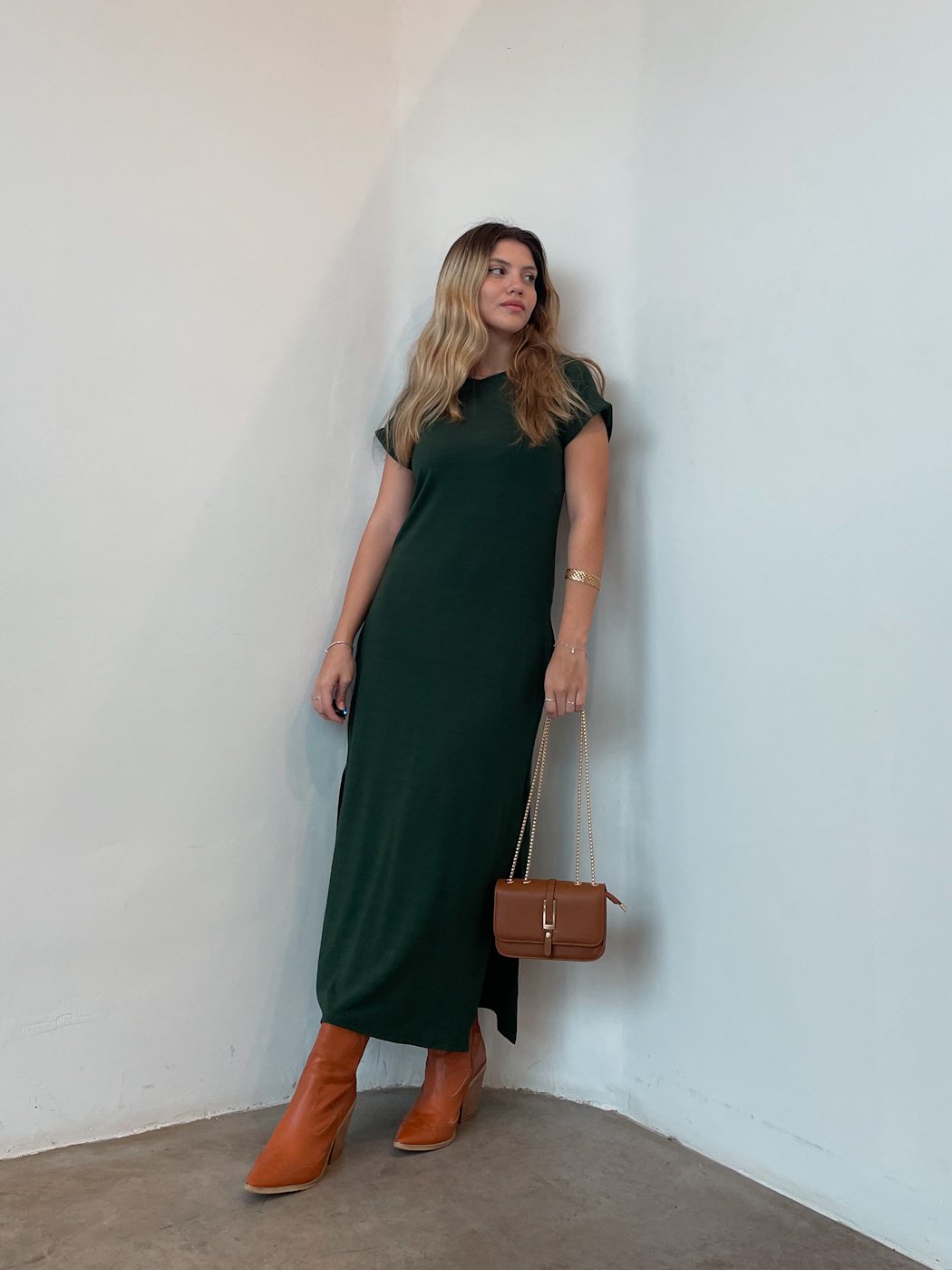 317732 vestido de malha encormada com bolso faca manga japonesa gola redonda cor de pimenta 3