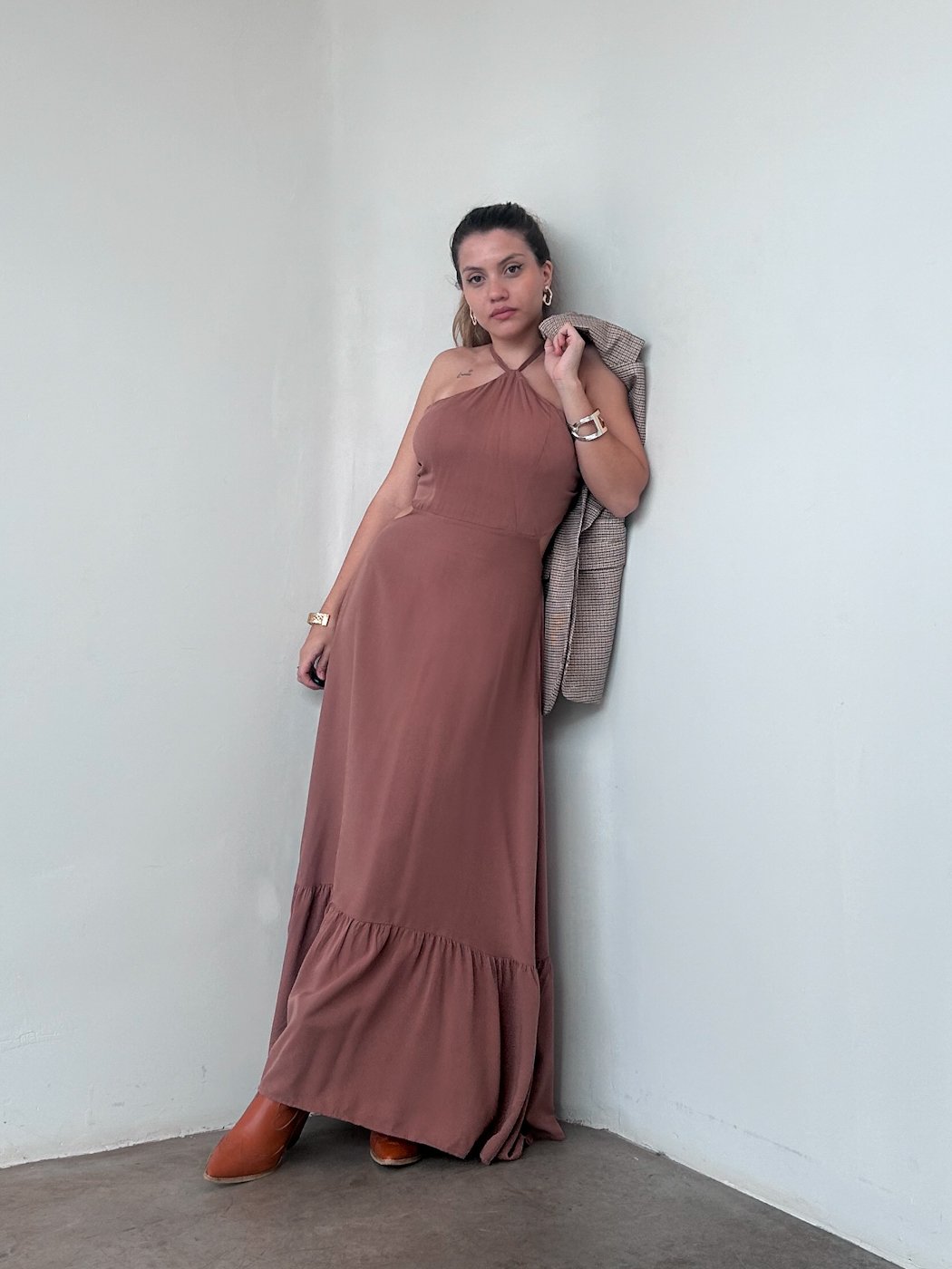 03 vestido feminino alca frente unica viscose encorpada lisa maiara