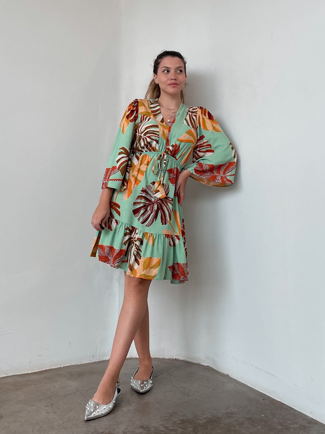07 vestido feminino manga ampla estampado tropical viscose com elastico na cintura julia