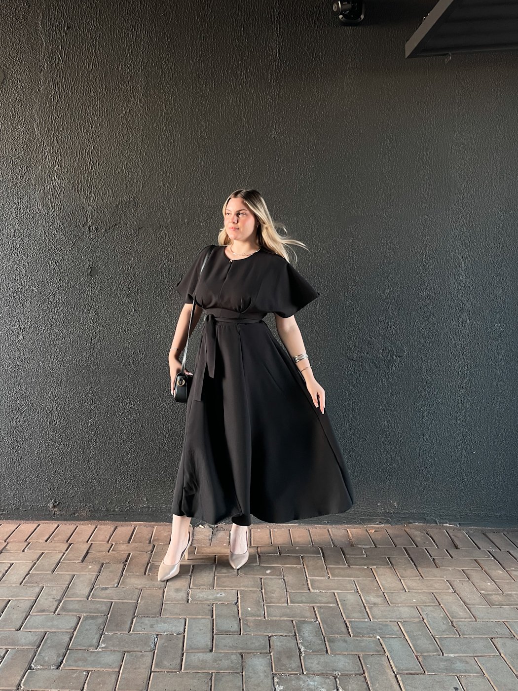 18 vestido midi manga ampla cinto faixa com ziper nas costas larissa