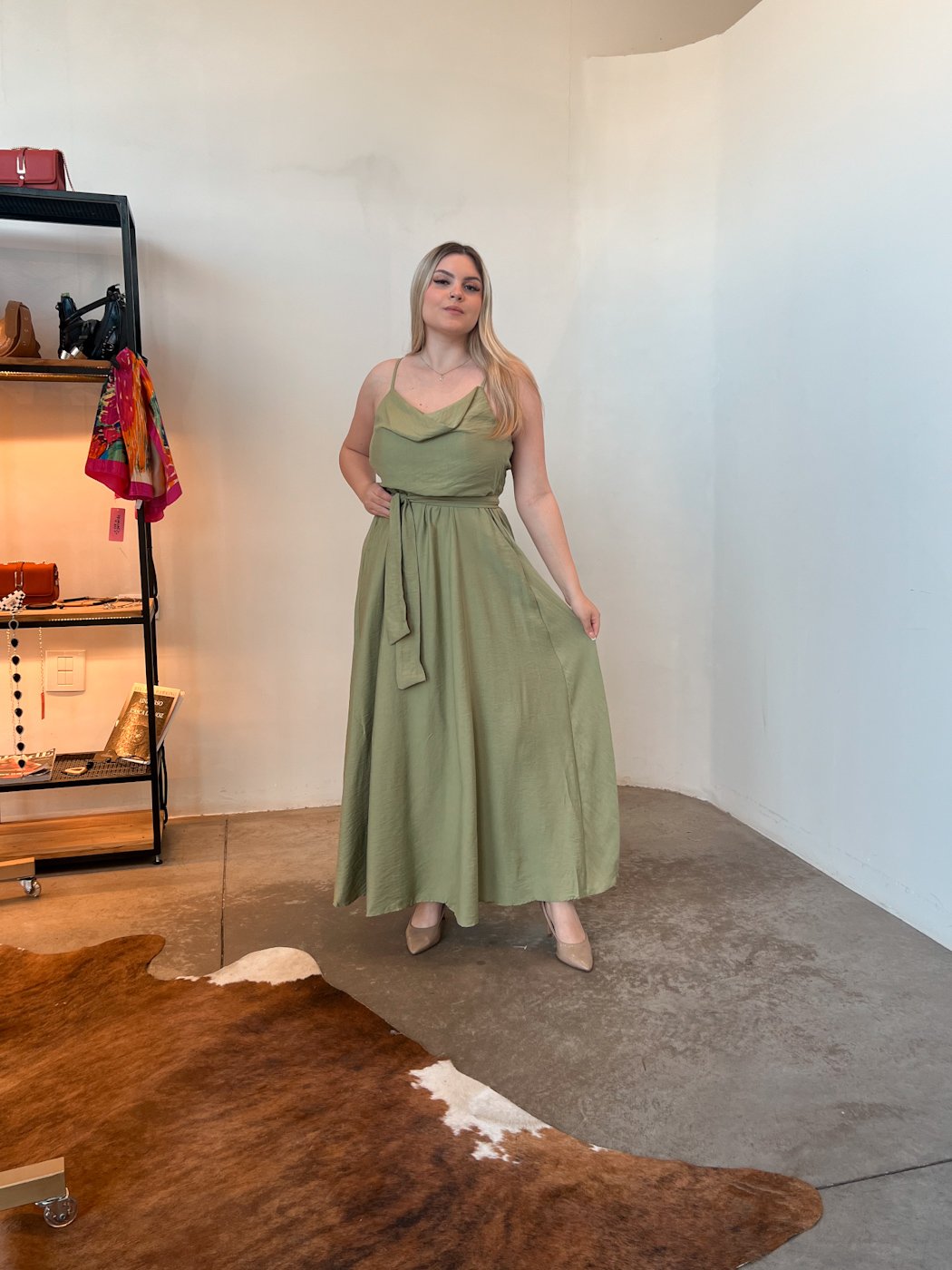 11 vestido feminino longo com gola boba e alca camily