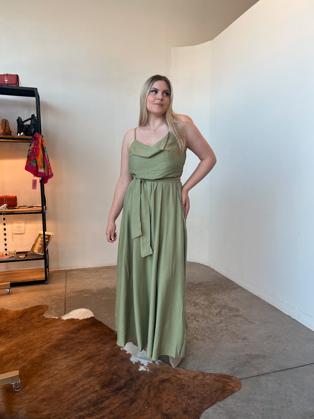 13 vestido feminino longo com gola boba e alca camily