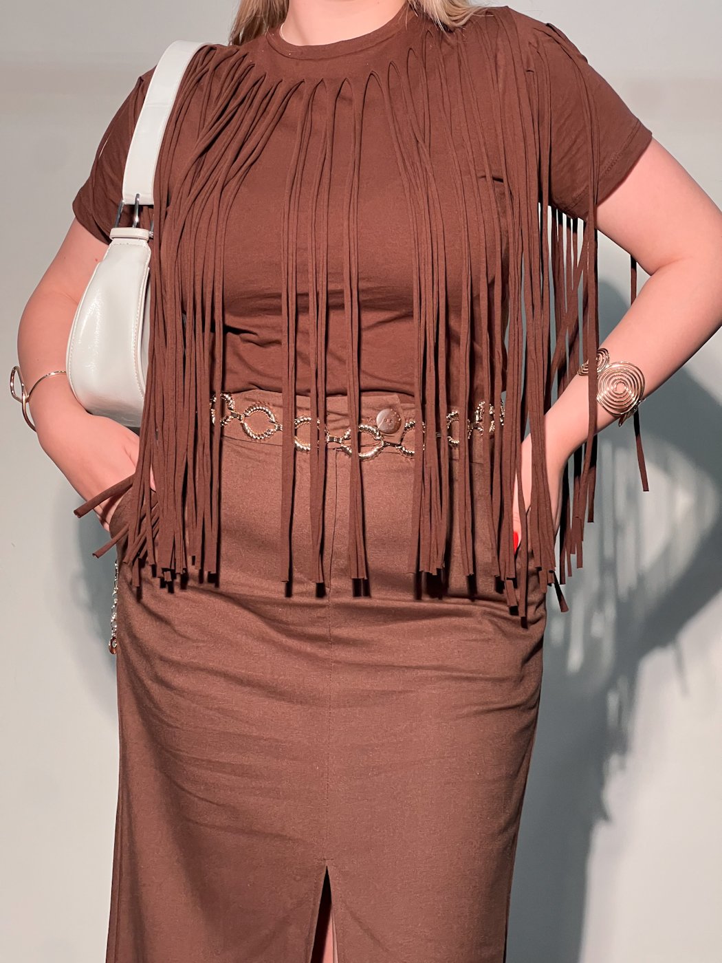 03 saia feminina midi com fenda frontal de viscolinho mayra