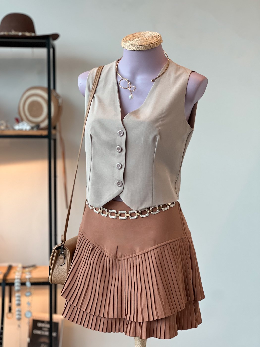 05 saia feminina curta plissada com short de viscose sarjada michele