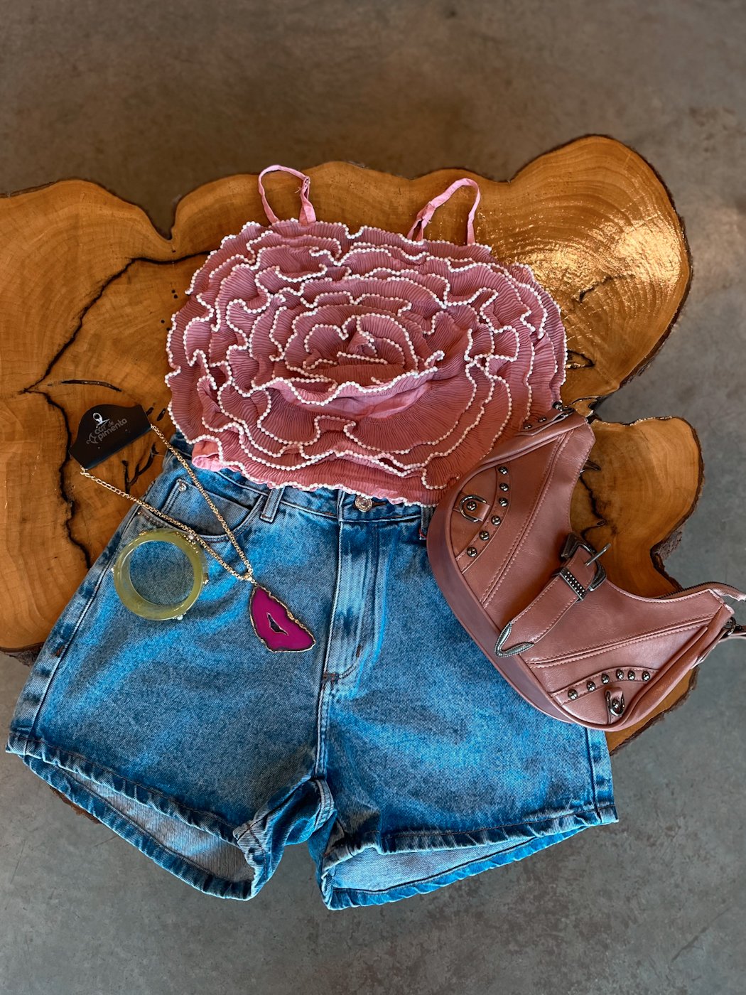 07 top sanfonado com aplicacao de perolas e alca fina madu