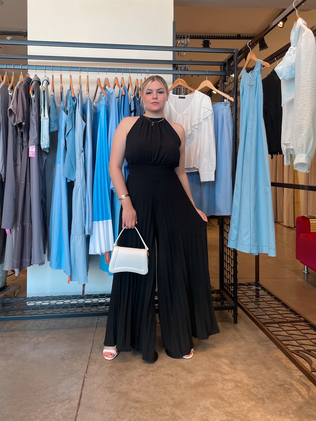 12 macacao feminino de calca plissada halter com lastex nas costas crepe jasmine