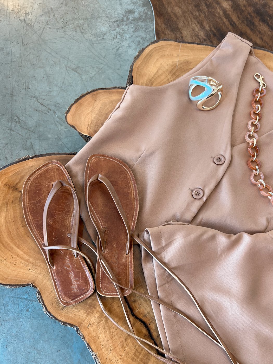 29 sandalia feminina de amarrar na perna delicada madu