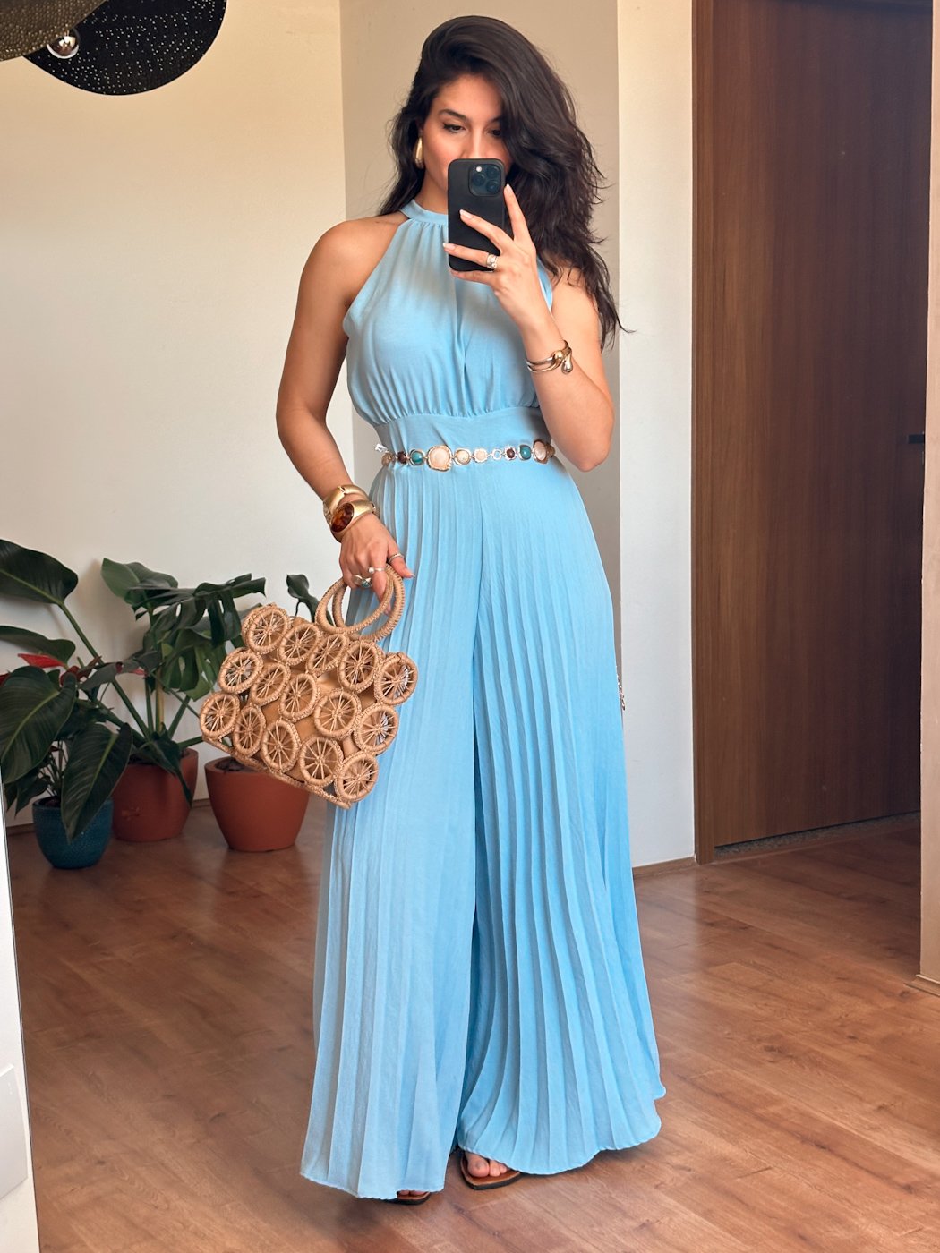 17 macacao feminino de calca plissada halter com lastex nas costas crepe jasmine