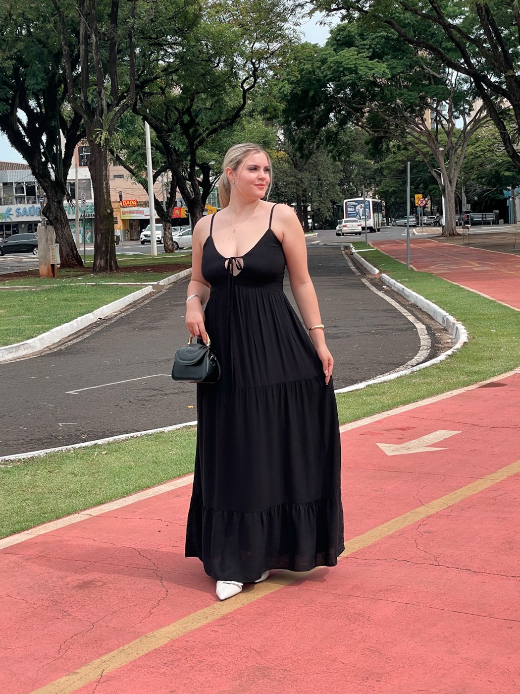 17 vestido longo com amarracao no busto e lastex nas costas crepe gabi