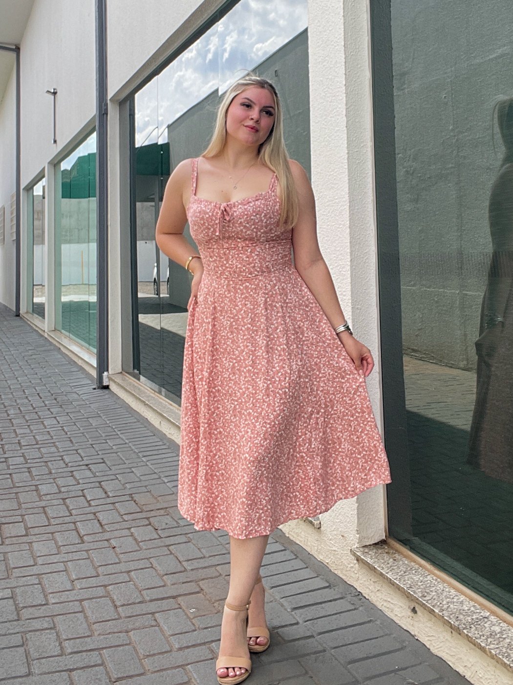 04 vestido midi liberty com alca regulavem e lastex nas costas de viscose amelie