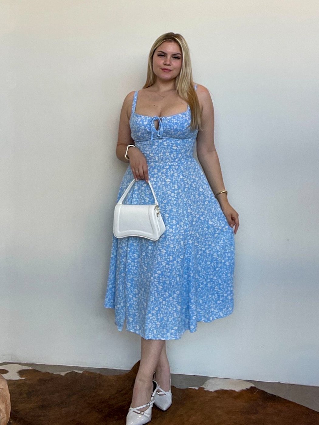 13 vestido midi liberty com alca regulavem e lastex nas costas de viscose amelie