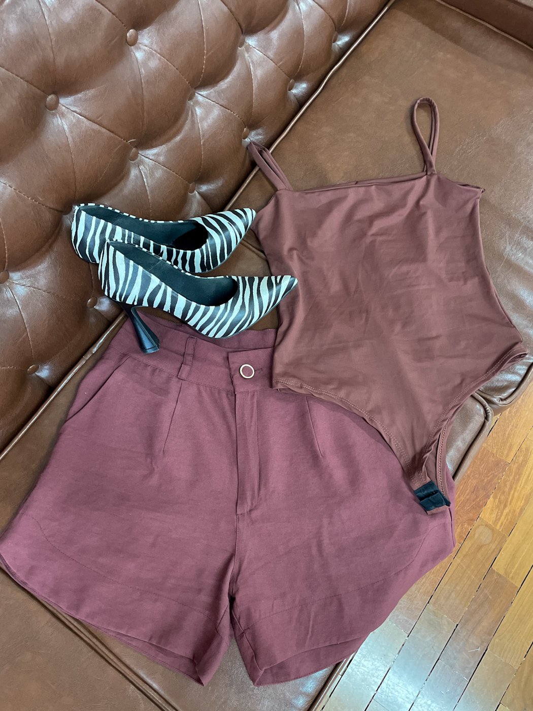 08 body feminino decote reto com alca fina suplex zara