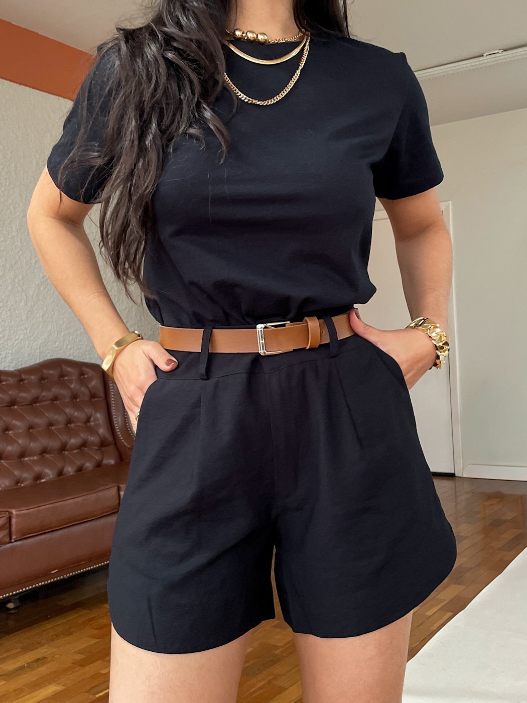 03 short social barra arredondada com botao contorno dourado maiara