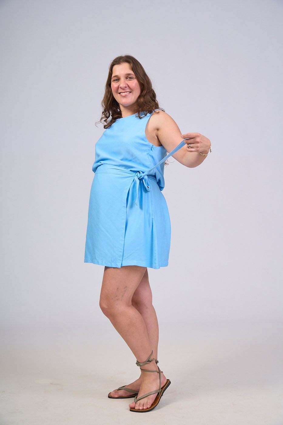 18 vestido feminino semi envelope de viscose sarjada monik