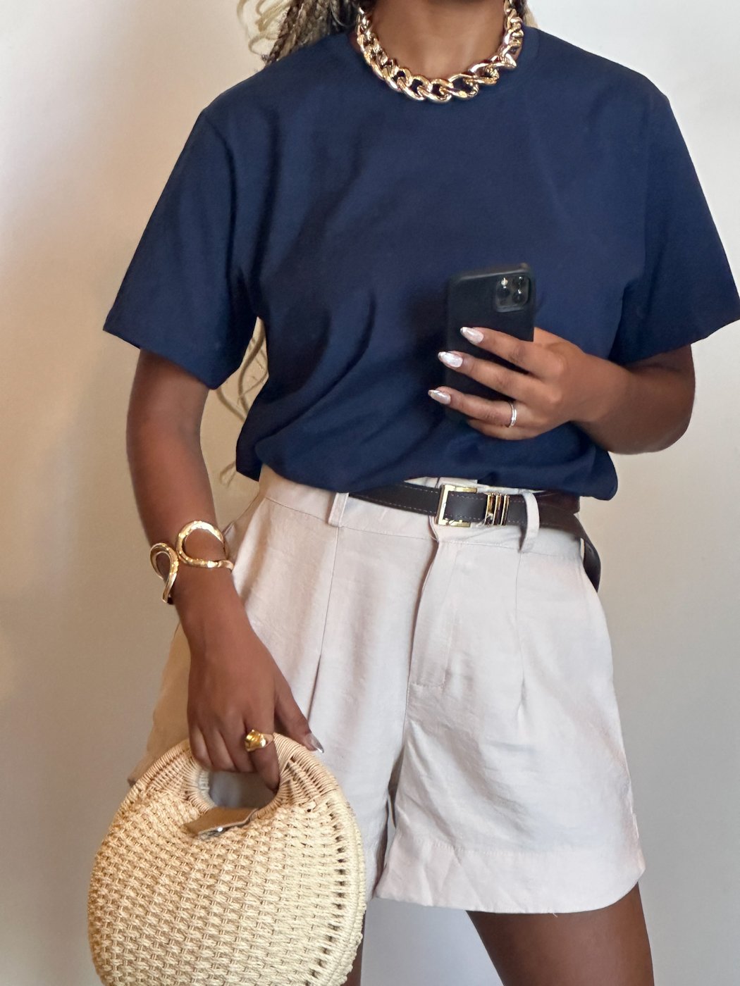 17 short social barra arredondada com botao contorno dourado maiara