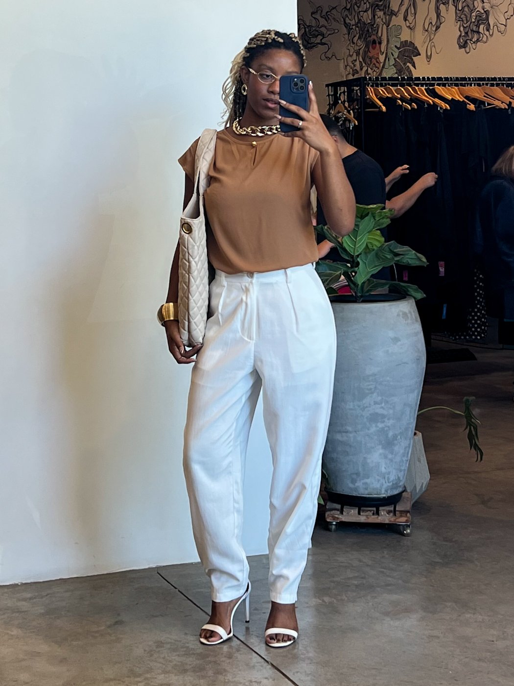 15 calca feminina social cenoura com prega milene