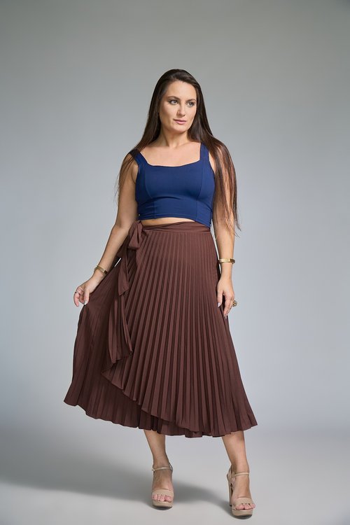Saia Feminina Plissada Envelope Midi Madu - Cor de Pimenta
