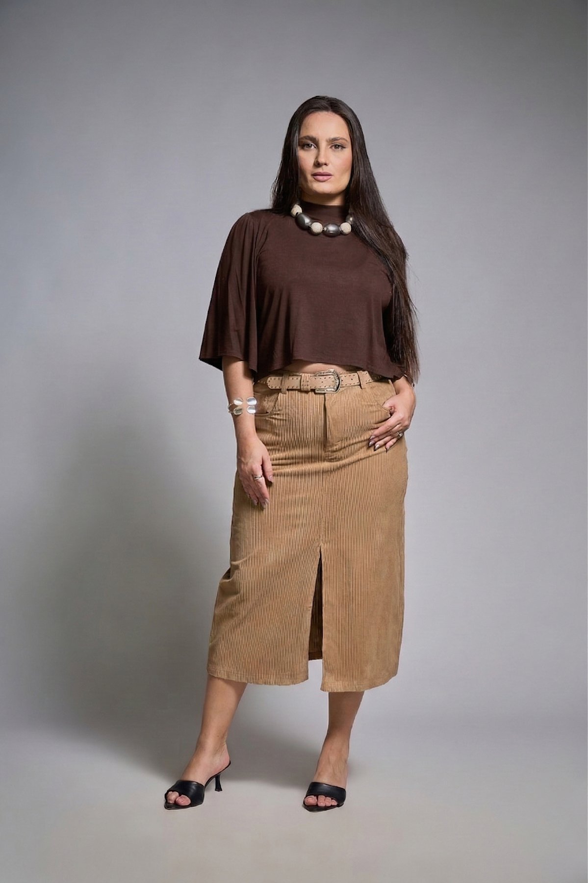 20 blusa cropped de malha e manga ampla com gola alta nic