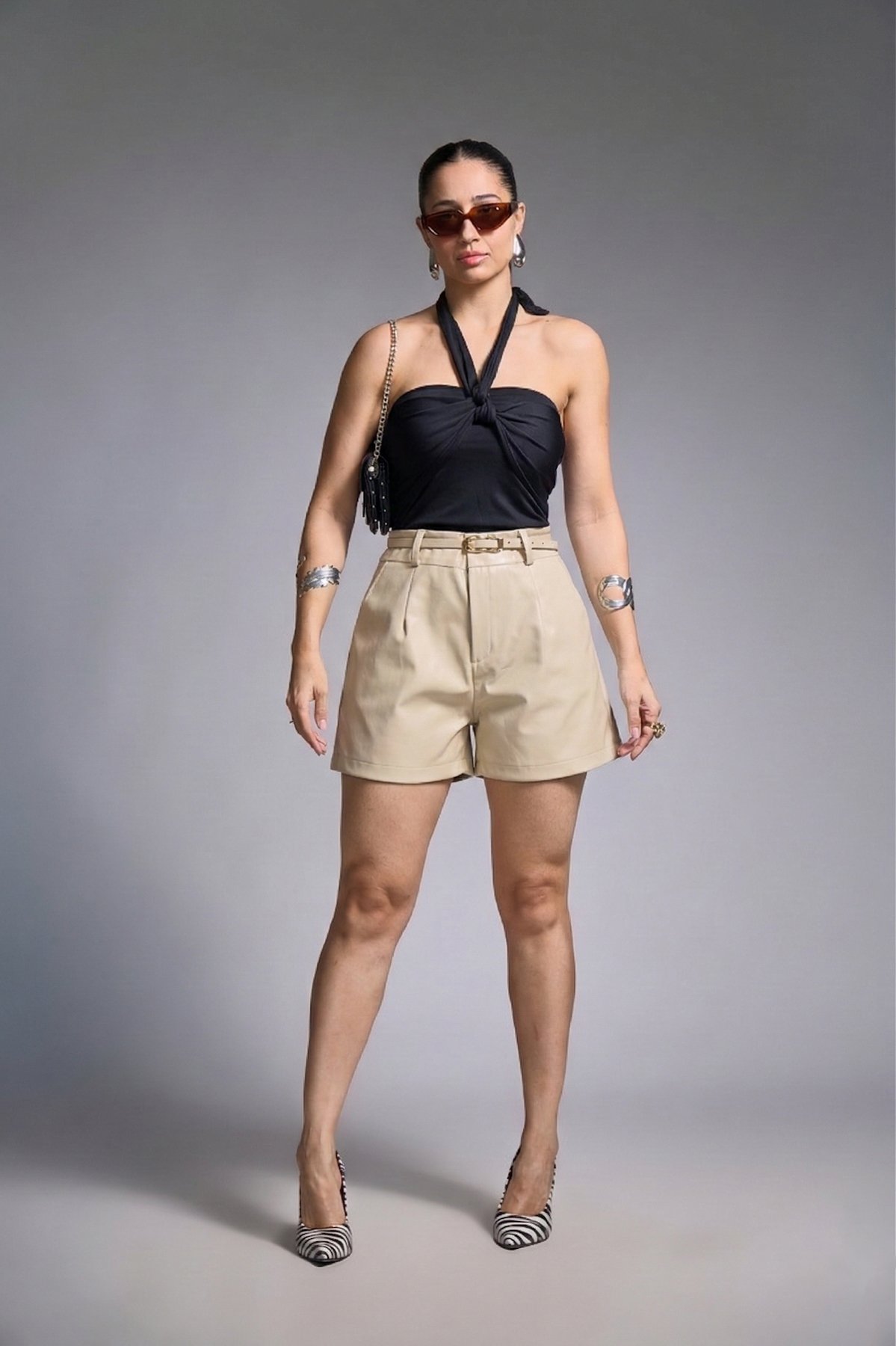 31 short em couro sintetico pu com bolso faca mili