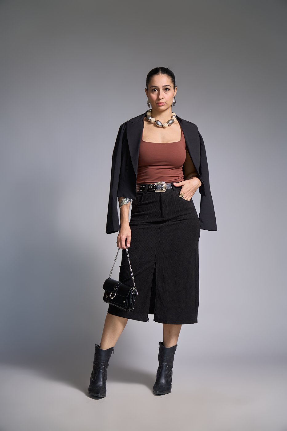 03 saia midi de veludo cotele com bolso e fenda frontal jade