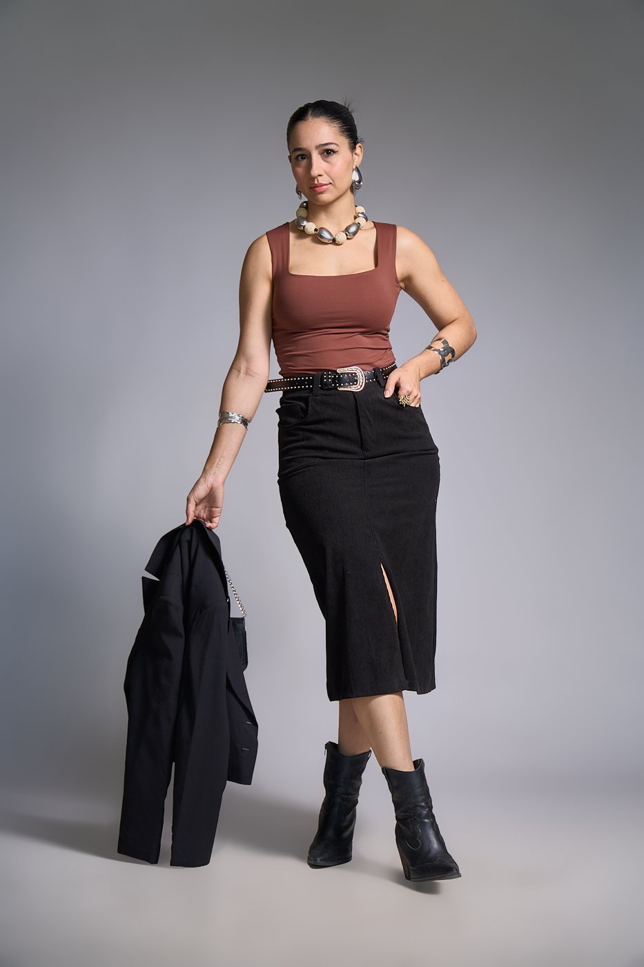 09 saia midi de veludo cotele com bolso e fenda frontal jade