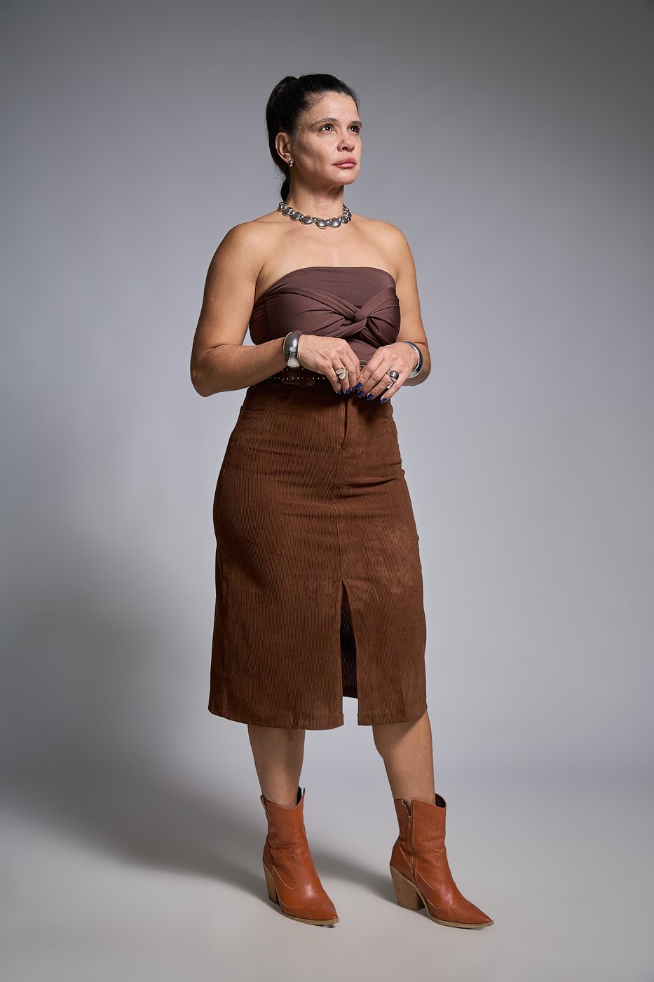 13 saia midi de veludo cotele com bolso e fenda frontal jade