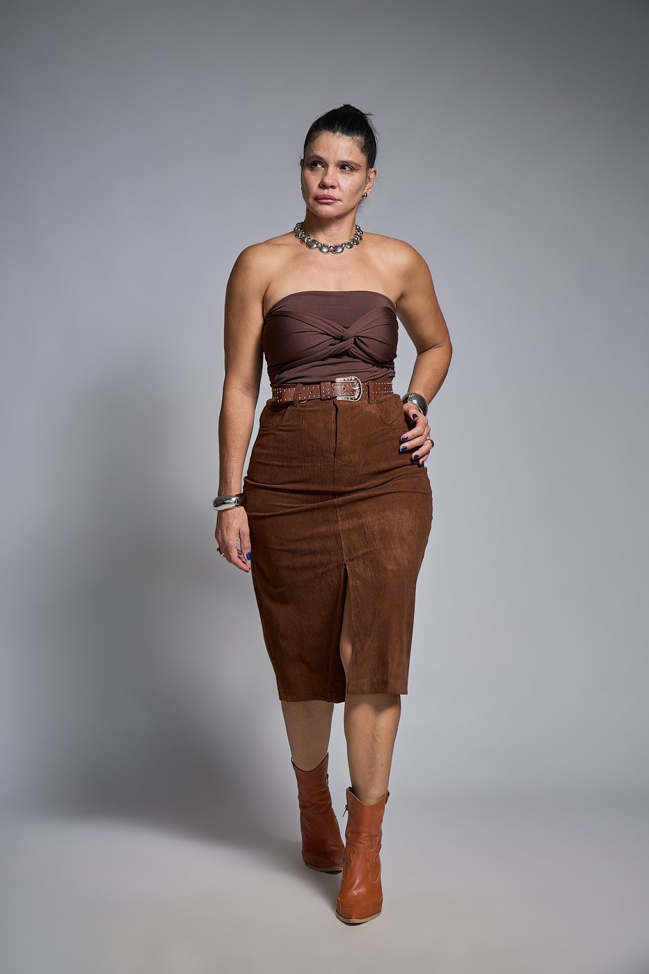 15 saia midi de veludo cotele com bolso e fenda frontal jade