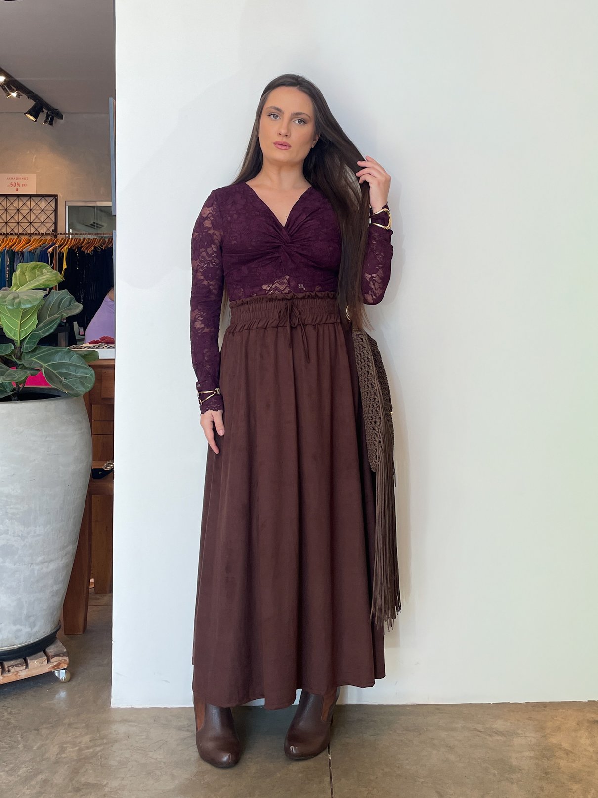 01 blusa de renda manga longa com decote no mileda