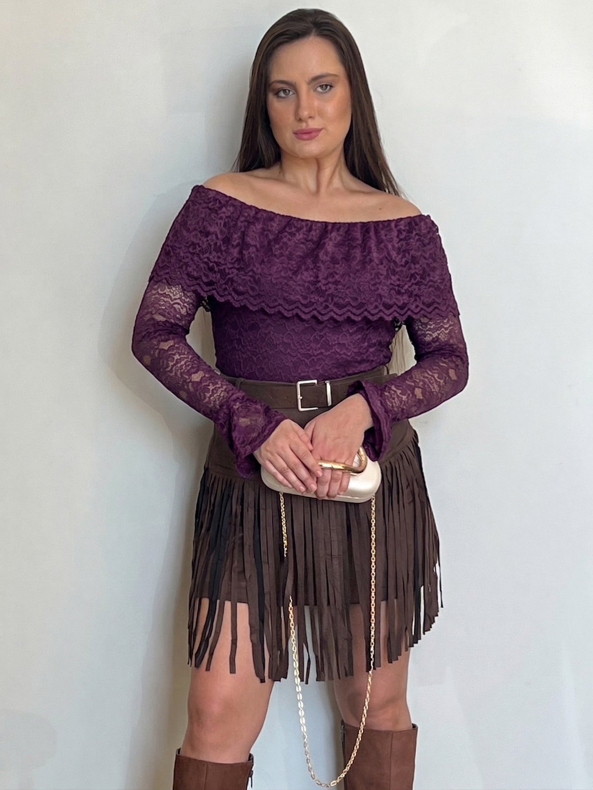 11 blusa cropped ombro a ombro com renda e manga boca de sino nicoli