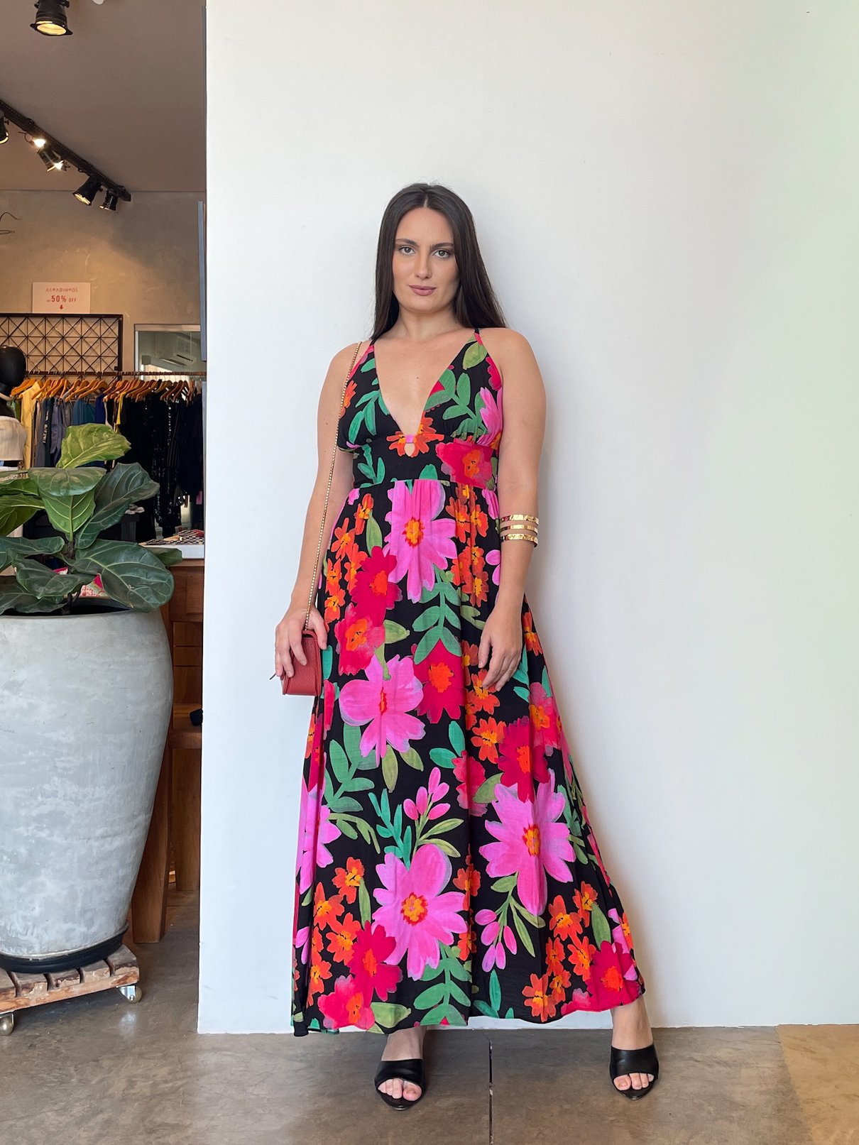 04 vestido longo floral com alcas e amarracao nas costas melissa
