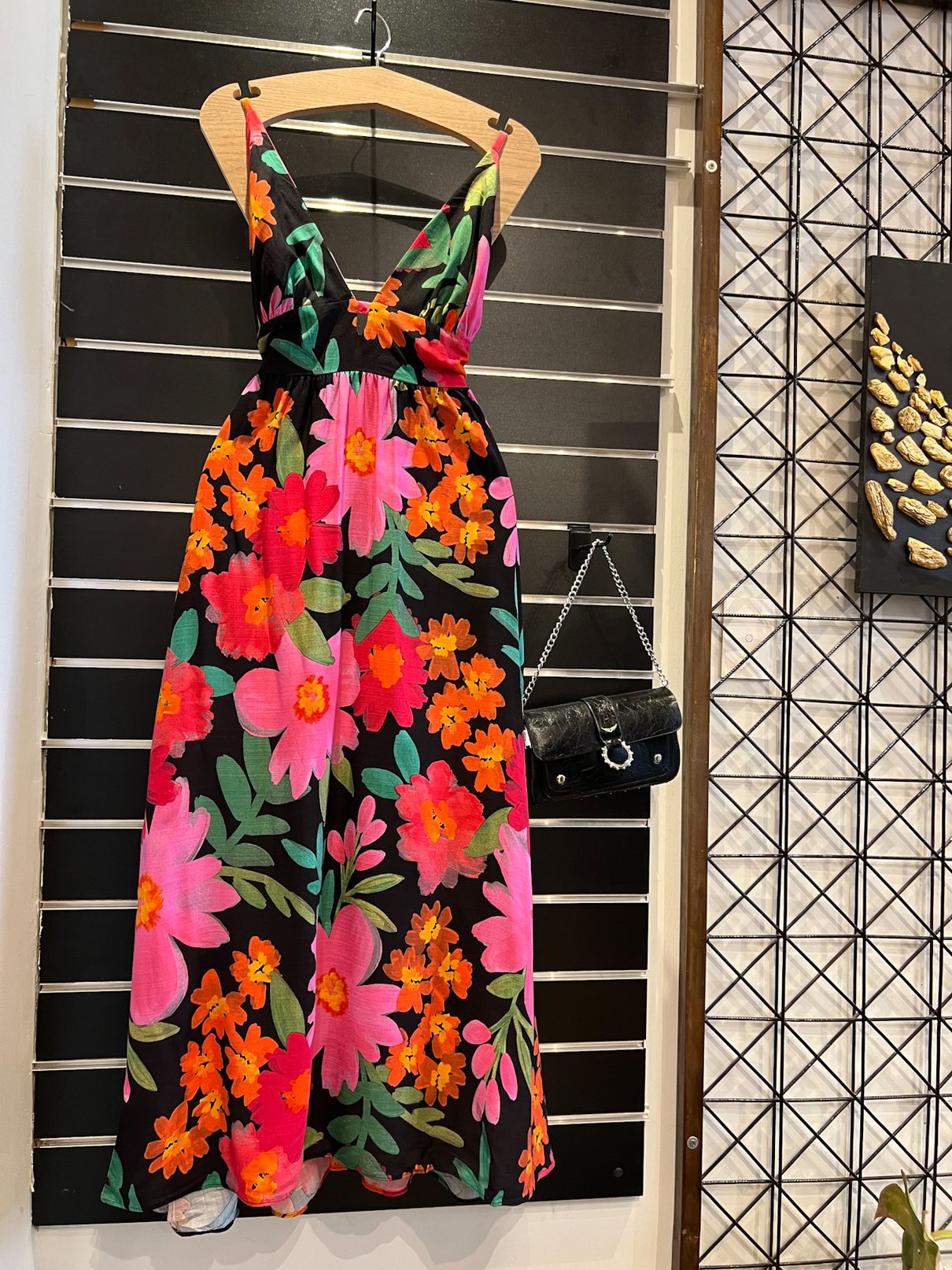 05 vestido longo floral com alcas e amarracao nas costas melissa