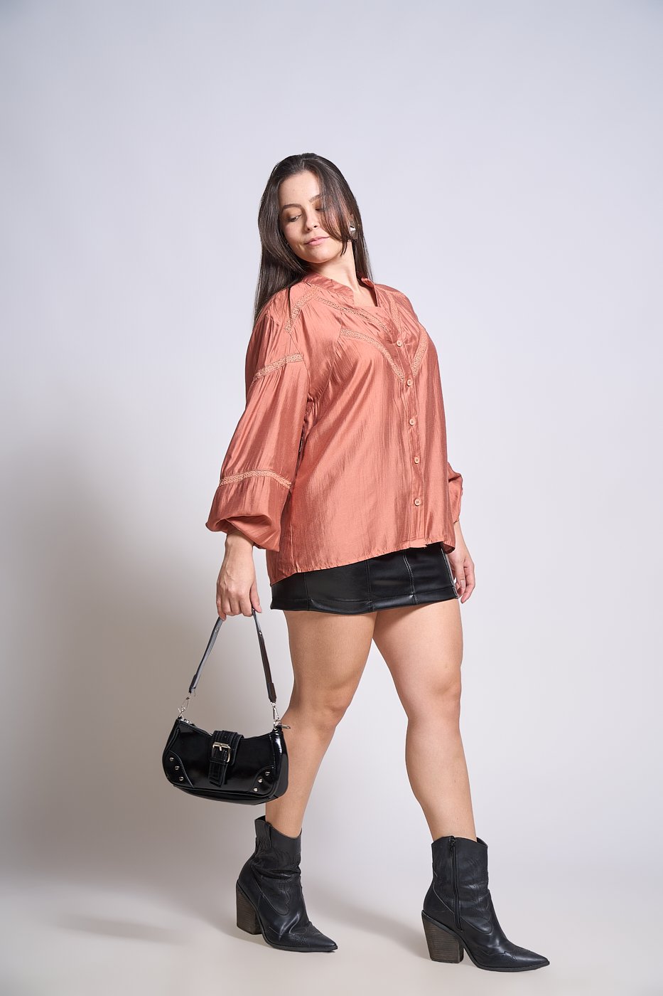 09 camisa entremeio com toque acetinado maisa
