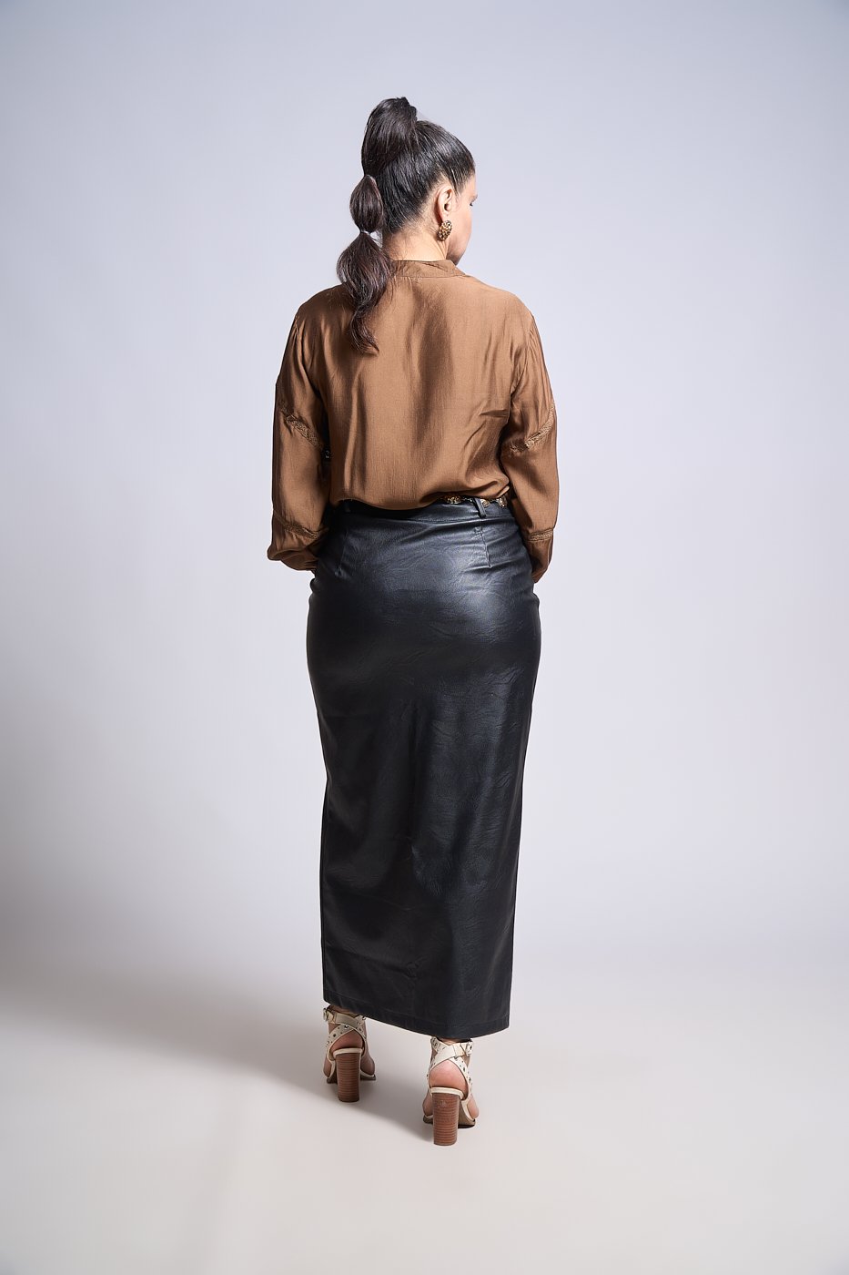 11 camisa entremeio com toque acetinado maisa
