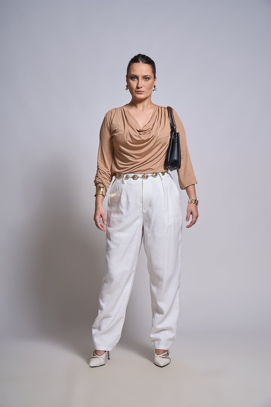 45 calca feminina social cenoura com prega milene