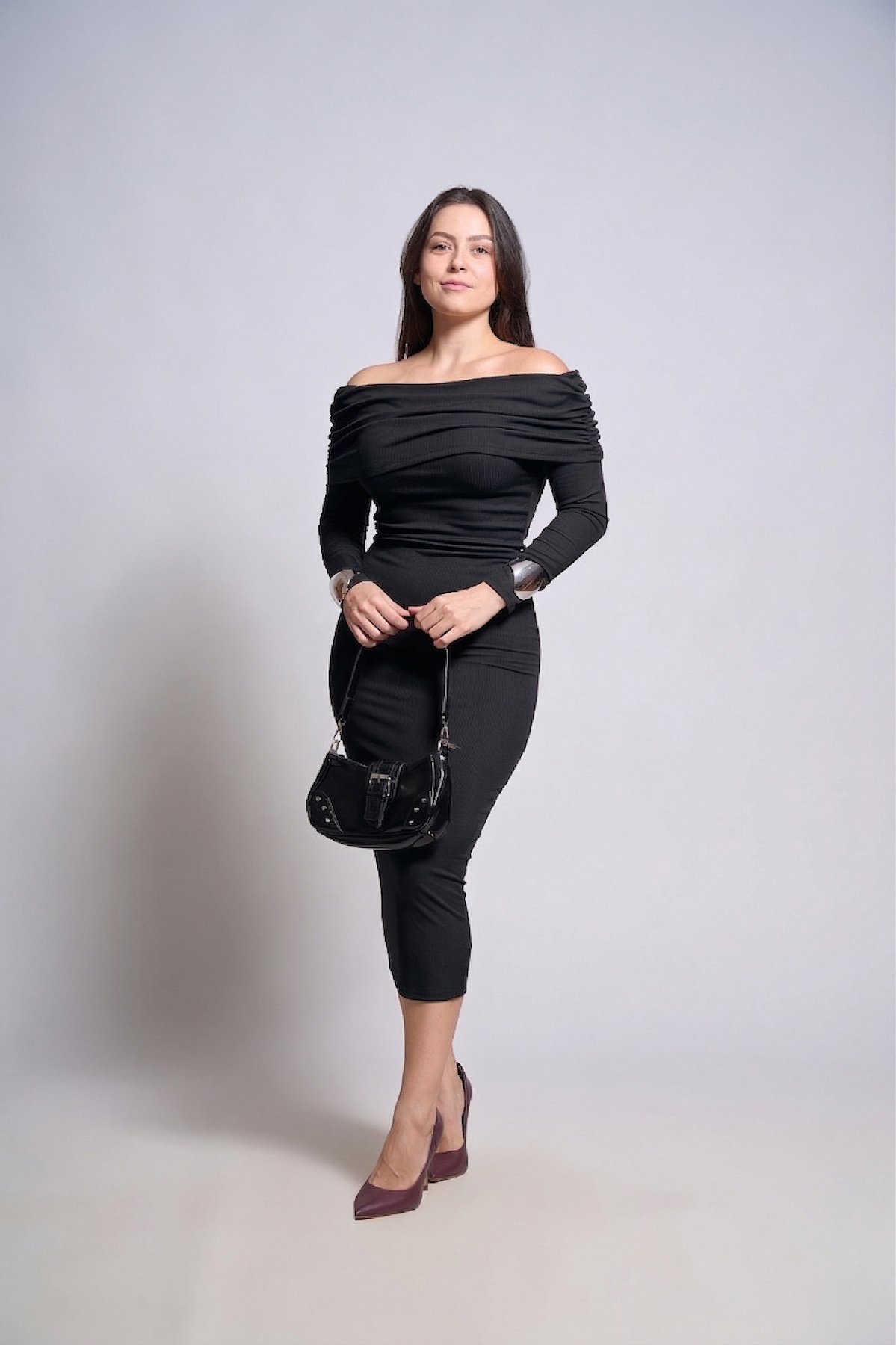 01 vestido midi canelado ombro a ombro drapeado de manga longa isa