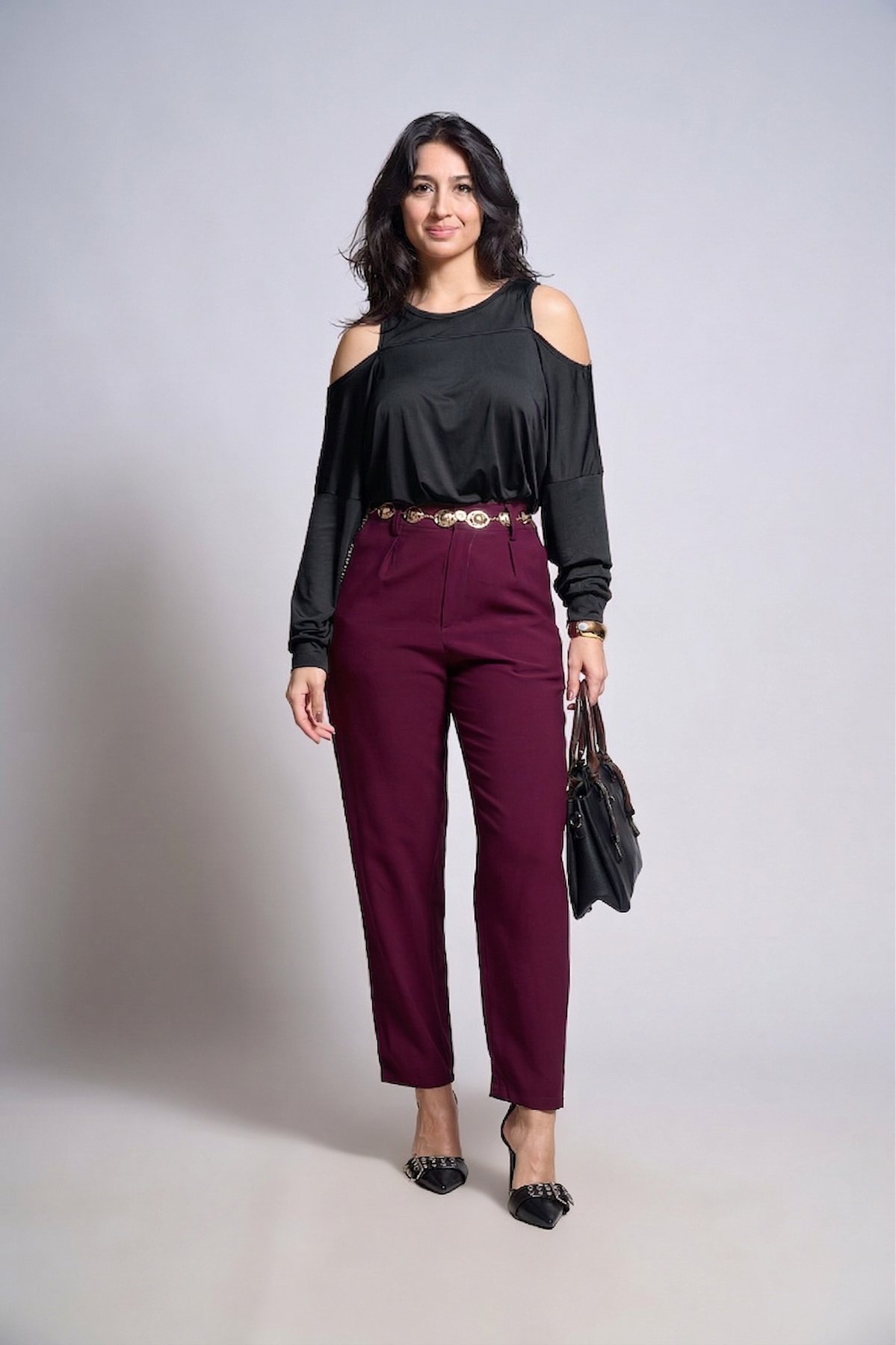 01 blusa com recorte no ombro e manga longa suplex blair